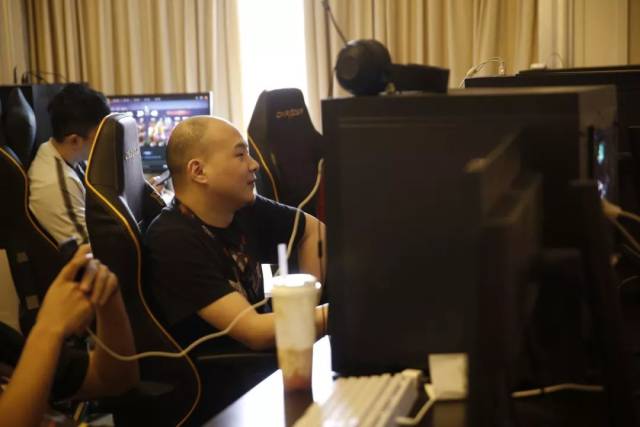 B8 将对阵 Imperial ， Heroic 将在 BLAST.tv Austin Major 2025 第一场比赛中与 Chinggis Warriors 交锋